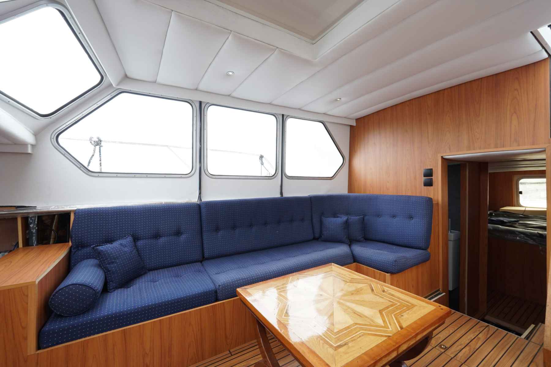 Motorboot Valkkruiser 12.60 AK Cabrio
