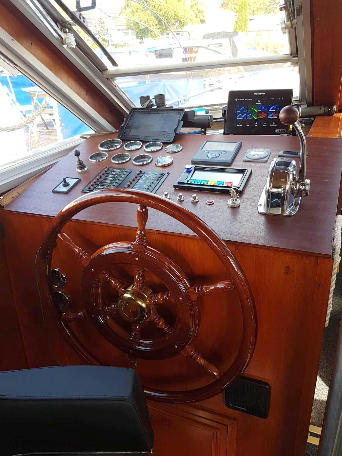 Motorboot Veerdörn 13.00 Flybridge