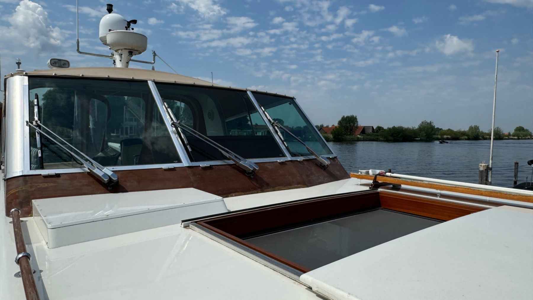 Motorboot Super van Craft 14.80 Cabrio