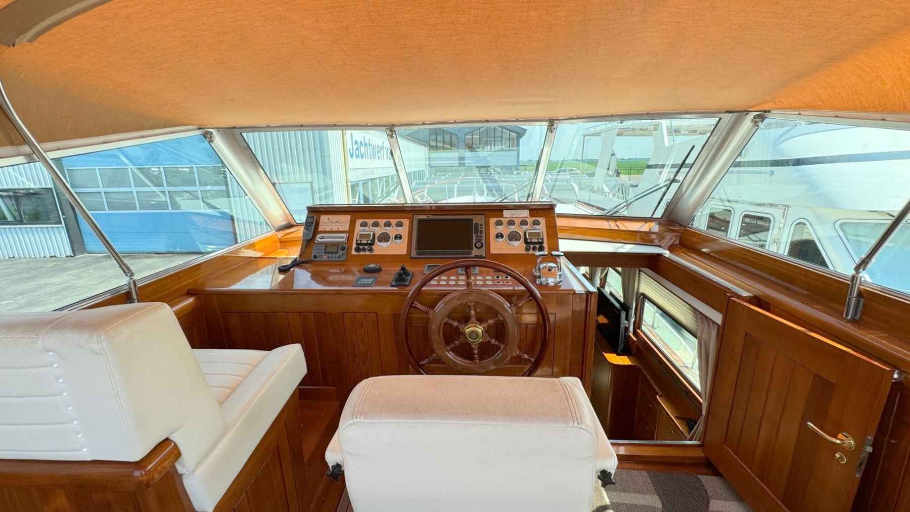 Motorboot Super van Craft 14.80 Cabrio