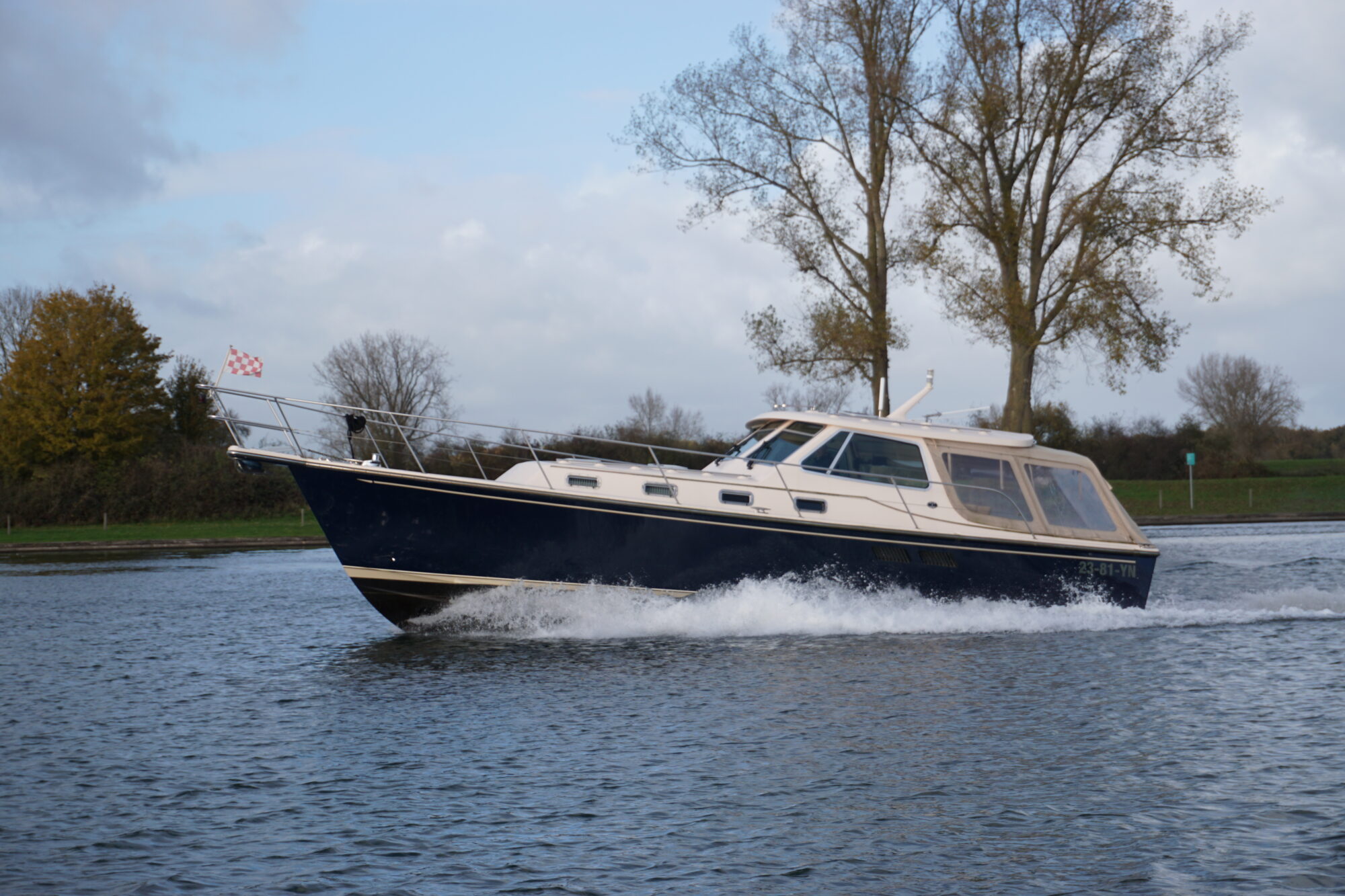 Motorboot Island Packet Craft 360 Express