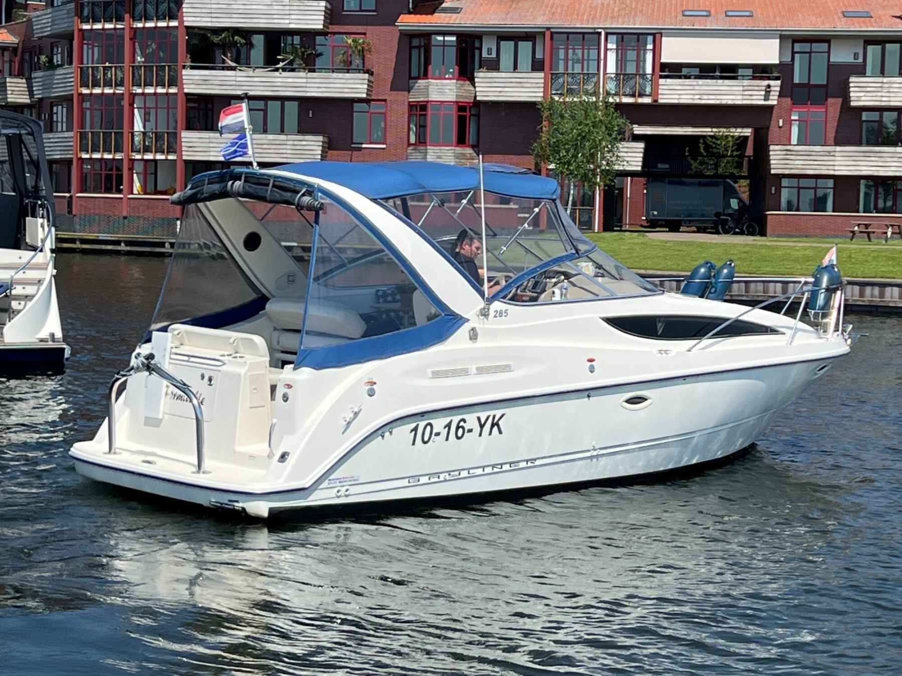 Motorboot Bayliner 285 Ciera Sunbridge