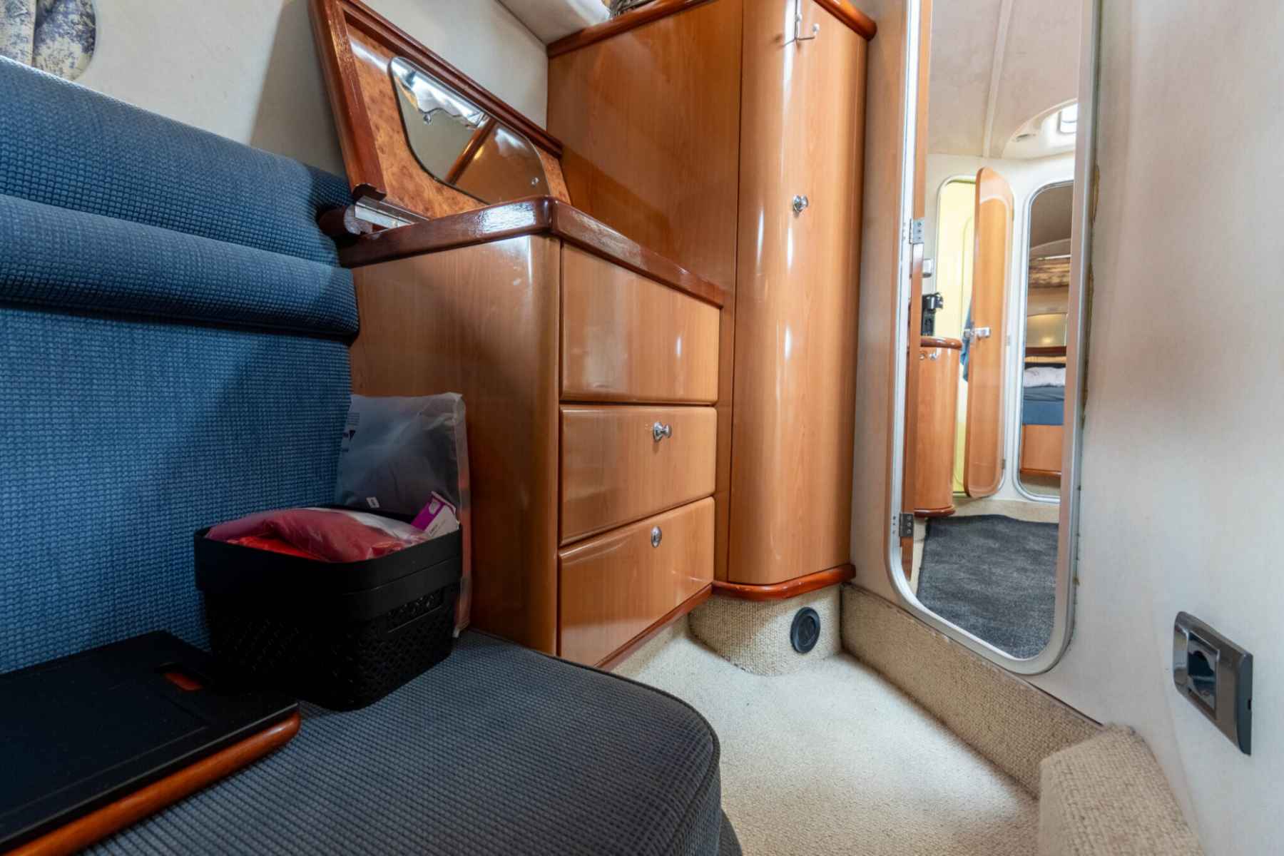 Motorboot Sealine S37