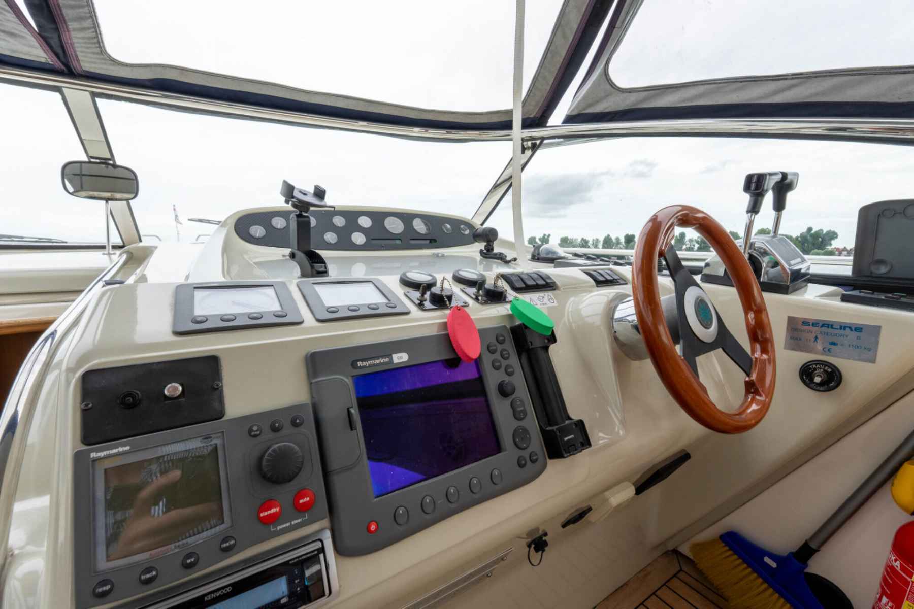 Motorboot Sealine S37
