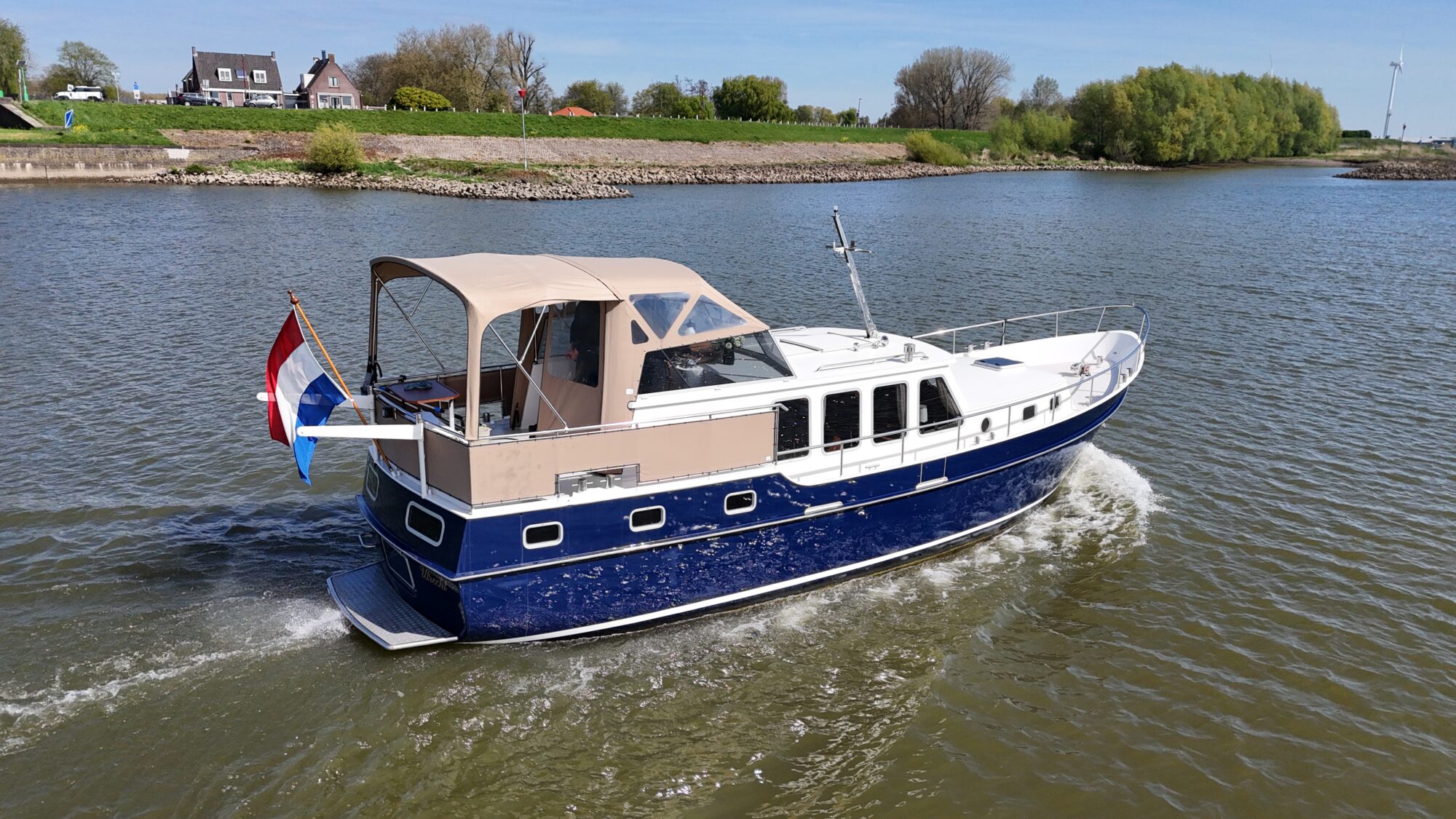Motorboot Flevo Spiegelkotter 12.50 AK Cabrio
