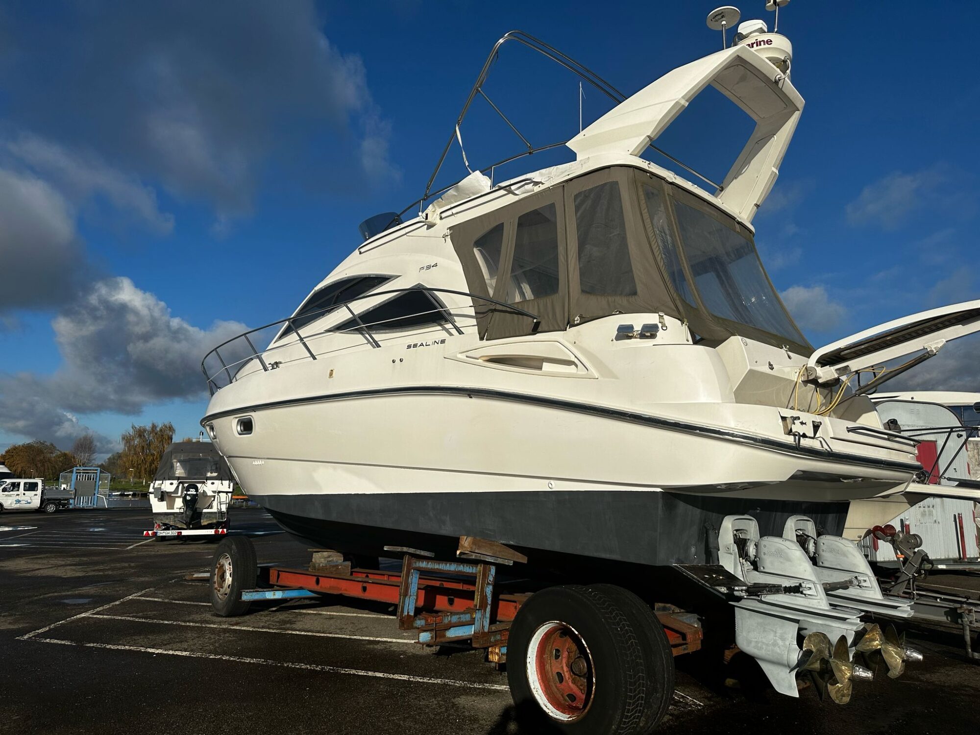 Motorboot Sealine F34 Flybridge