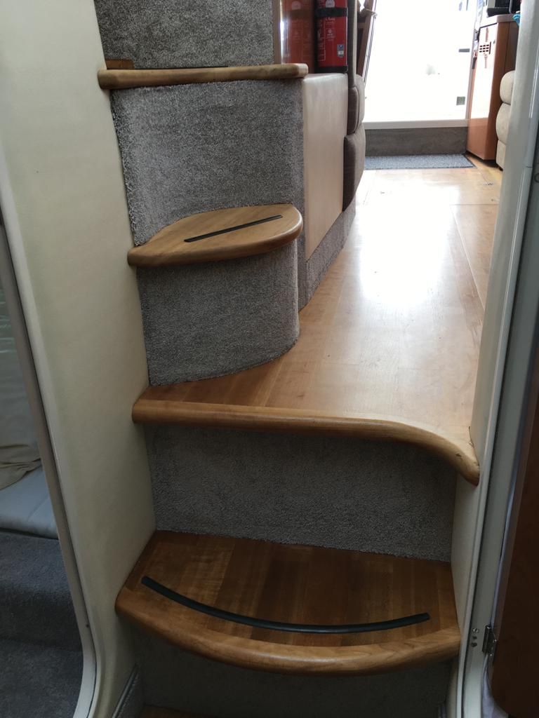 Motorboot Sealine F34 Flybridge