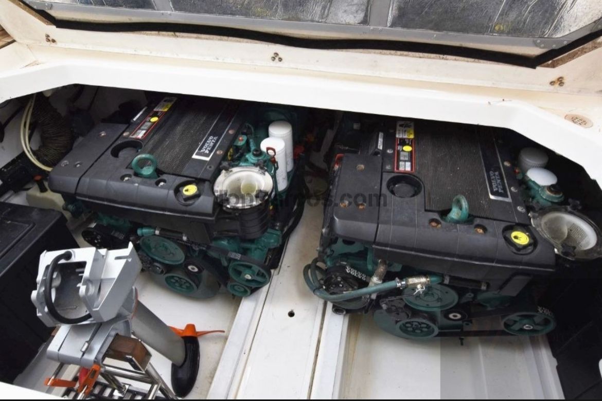 Motorboot Sealine F34 Flybridge