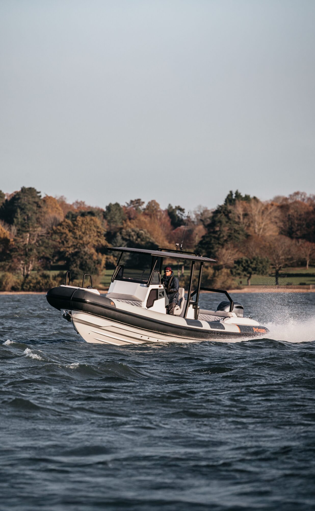 Motorboot Arksen 8