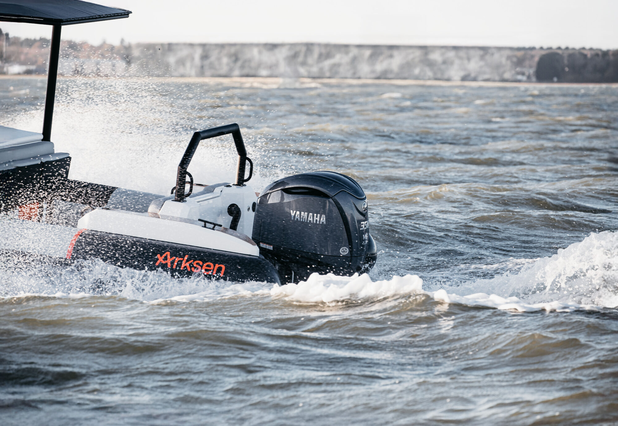 Motorboot Arksen 8