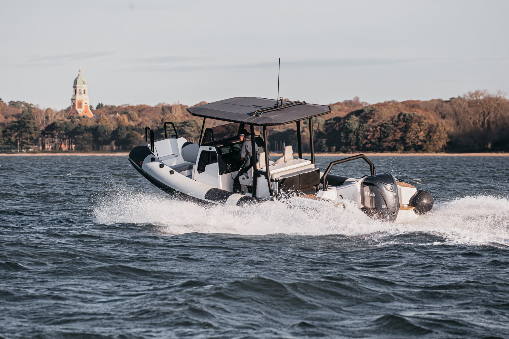 Motorboot Arksen 8