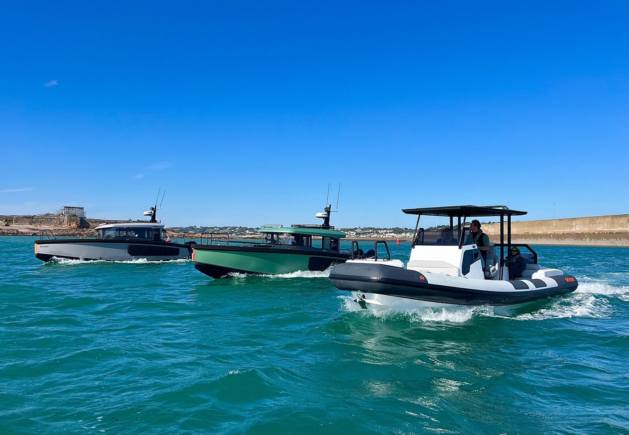 Motorboot Arksen 8
