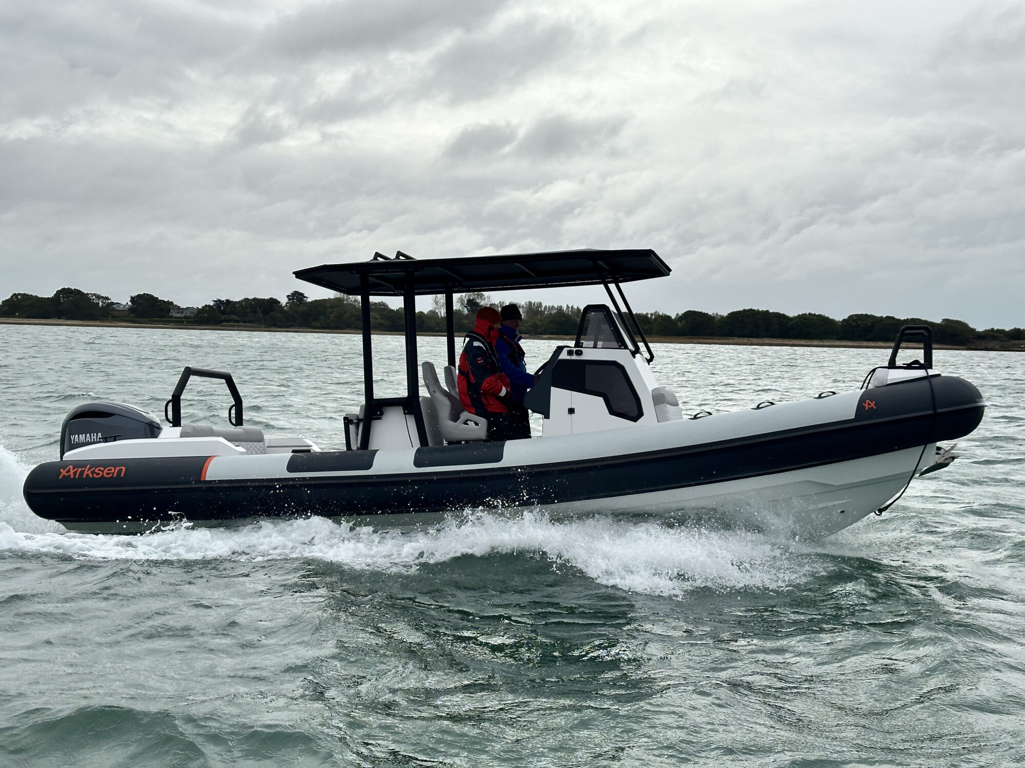 Motorboot Arksen 8