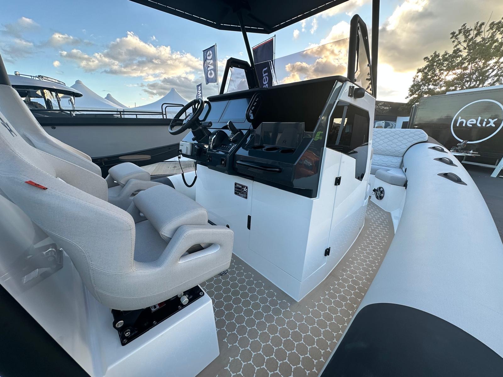 Motorboot Arksen 8