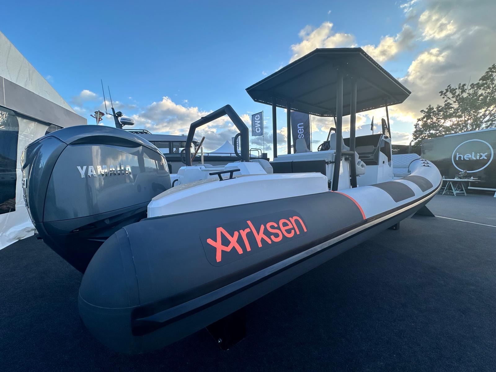 Motorboot Arksen 8