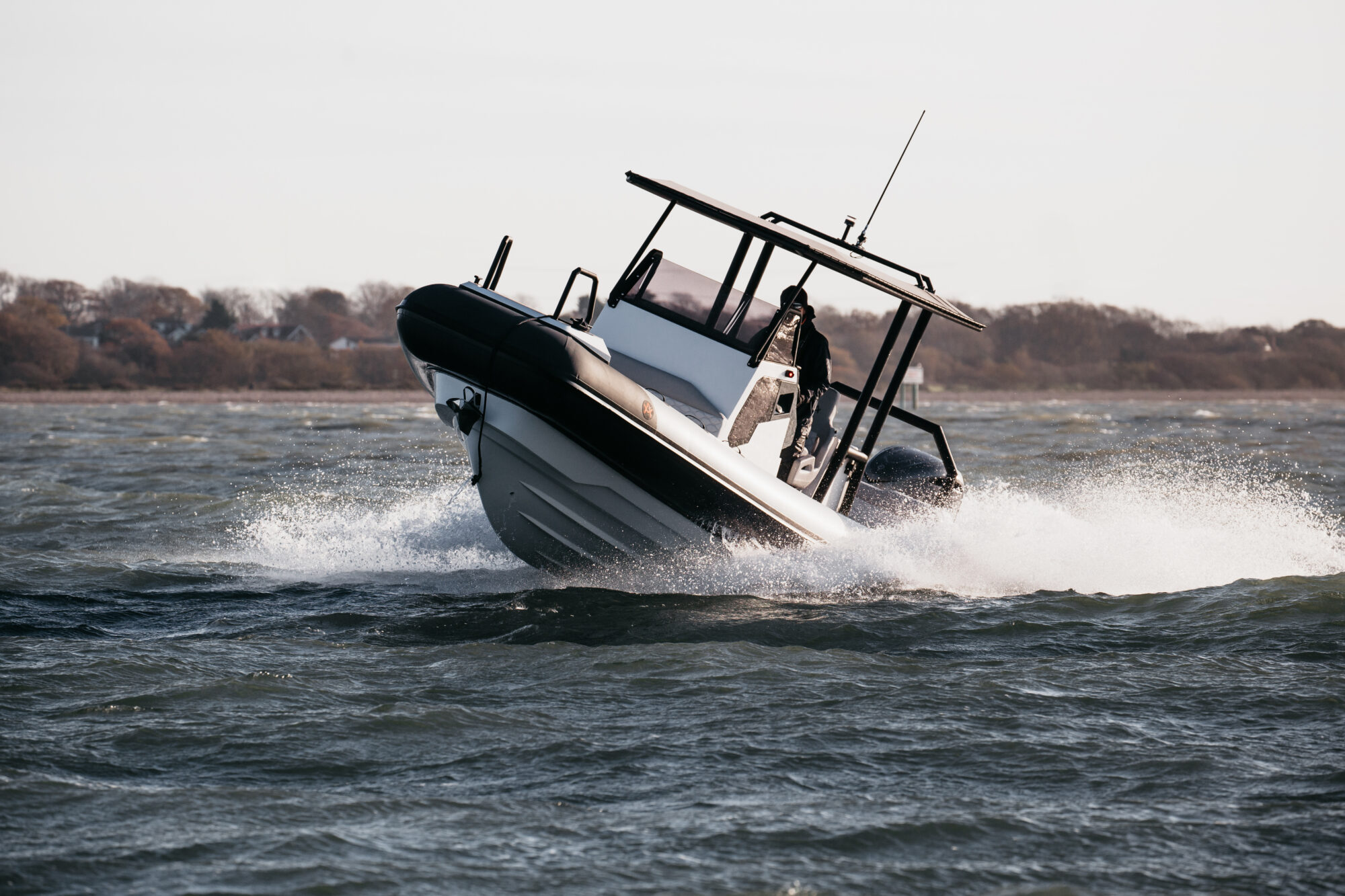 Motorboot Arksen 8