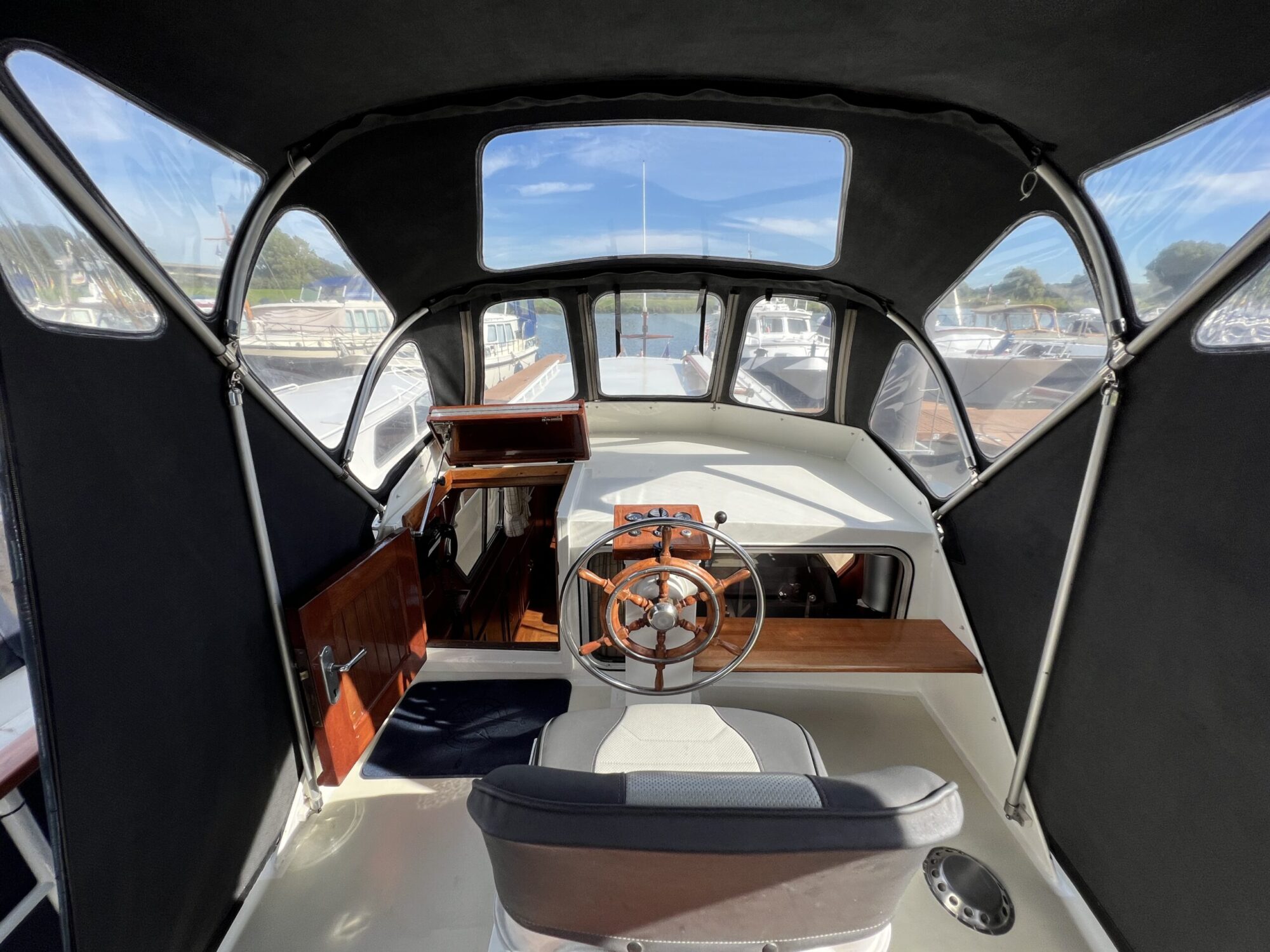 Motorboot Beachcraft 11.30 AK Cabrio