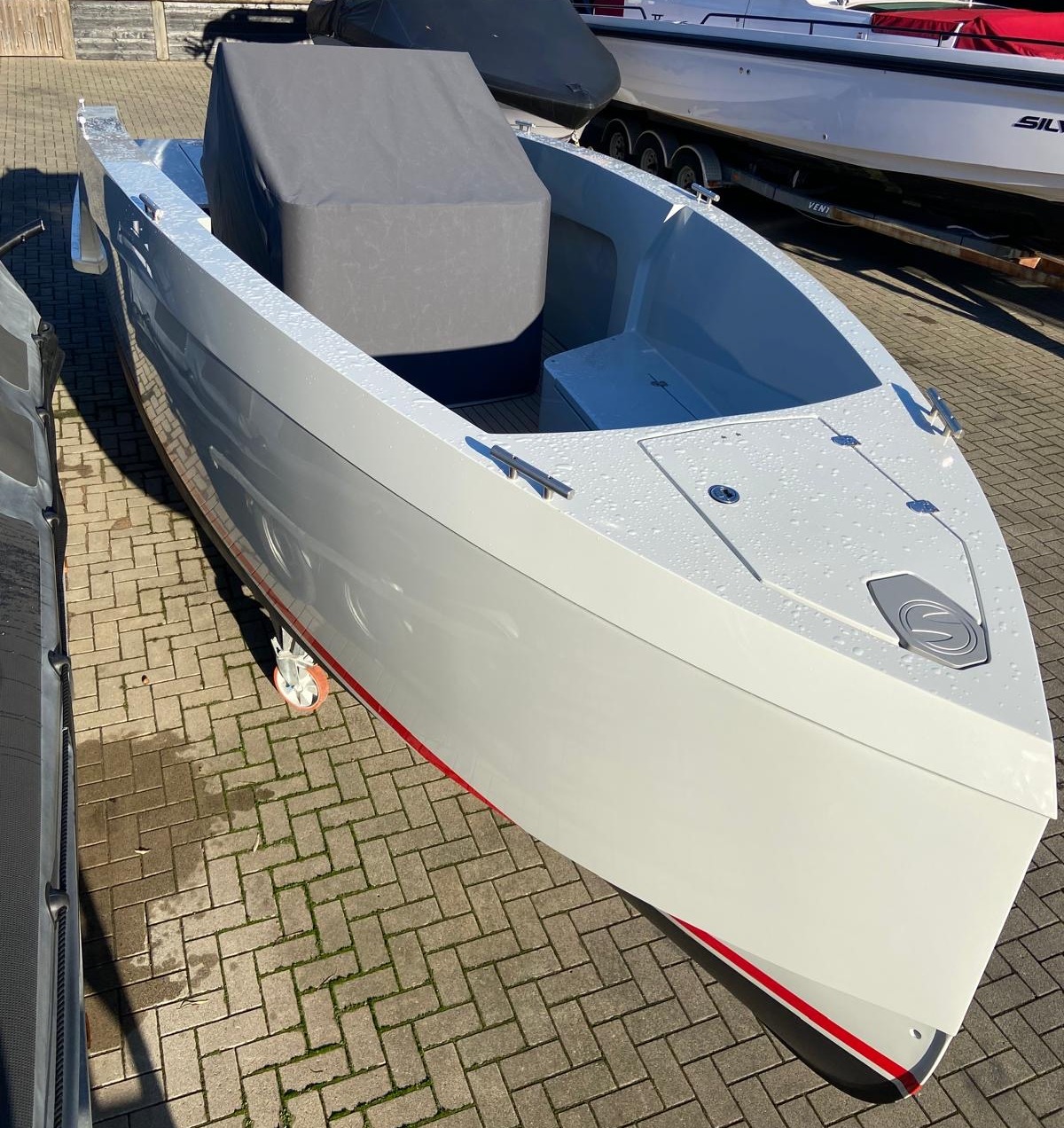 Motorboot Salut 29 CC