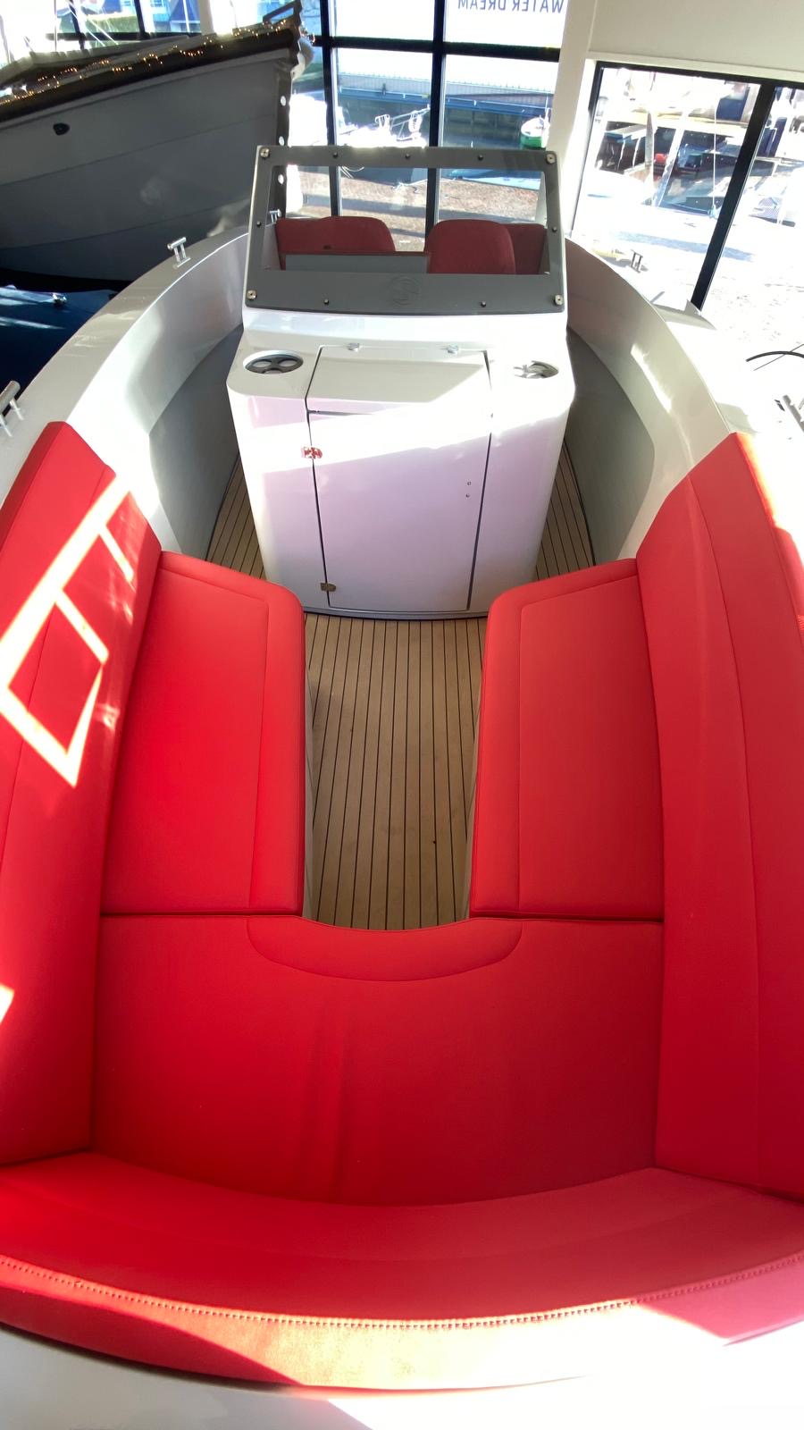 Motorboot Salut 29 CC