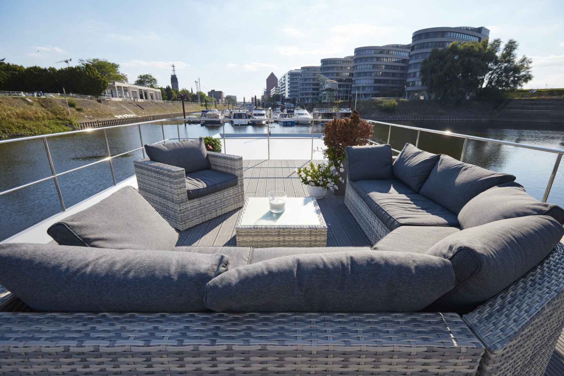 Motorboot Motor Cruiser Home Traveller XXL Houseboat 1500