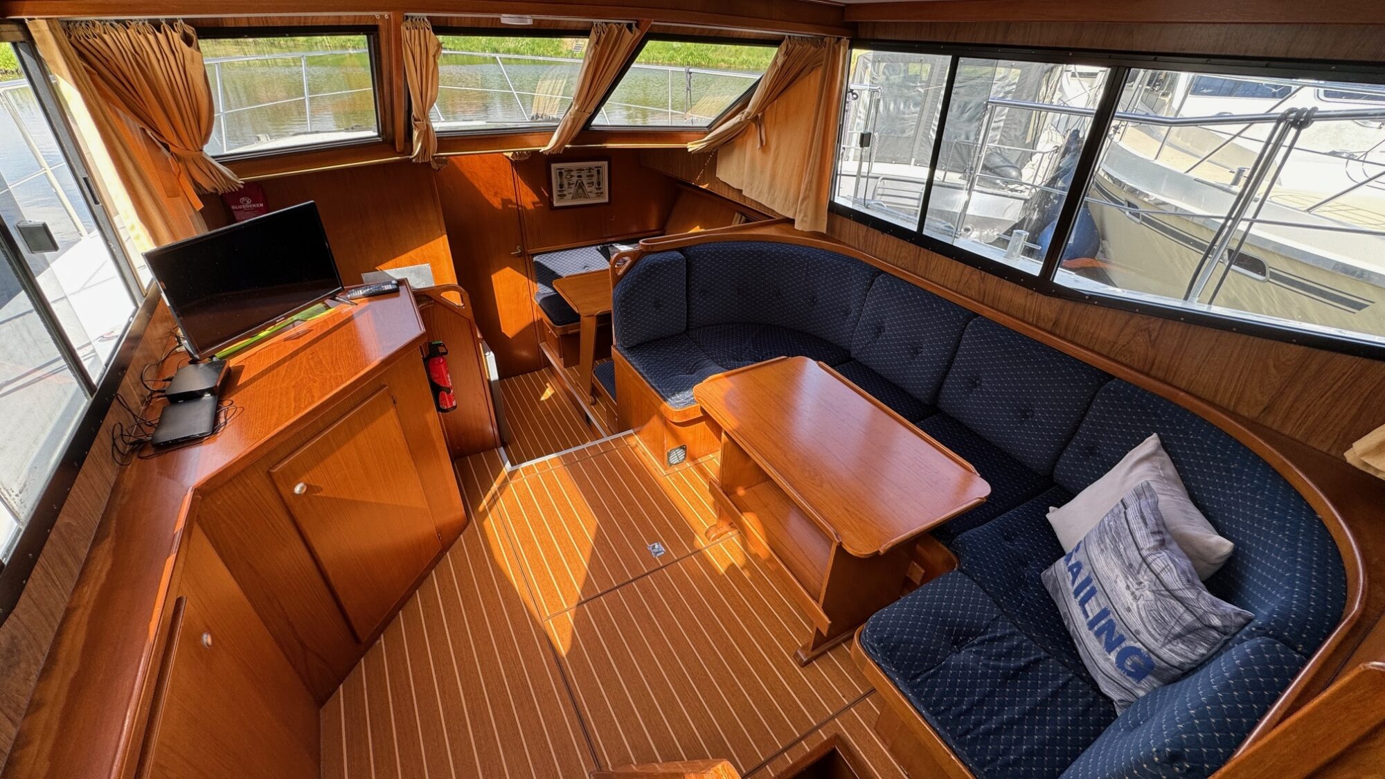 Motorboot Vri-Jon Contessa 37 AK Cabrio