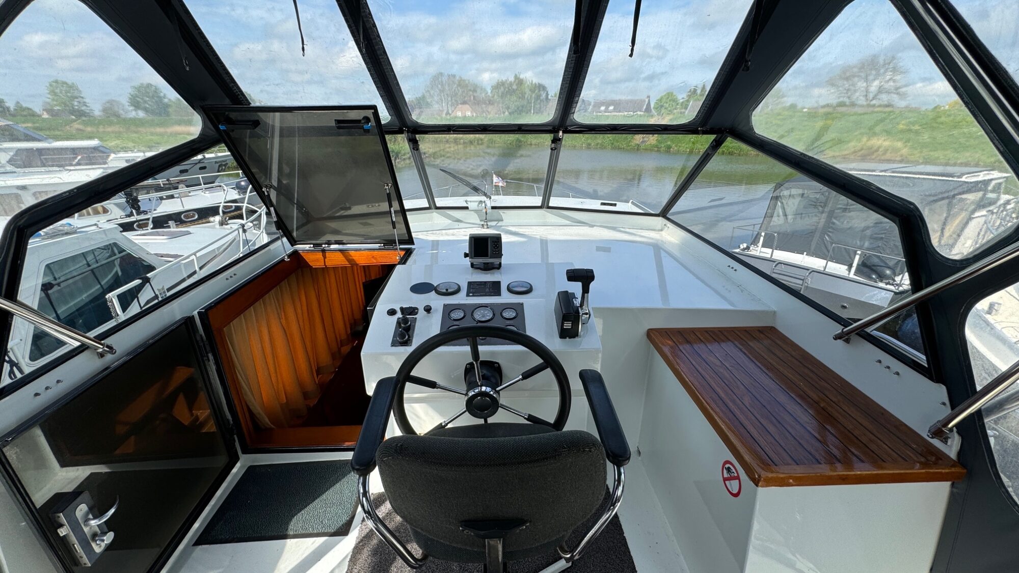 Motorboot Vri-Jon Contessa 37 AK Cabrio