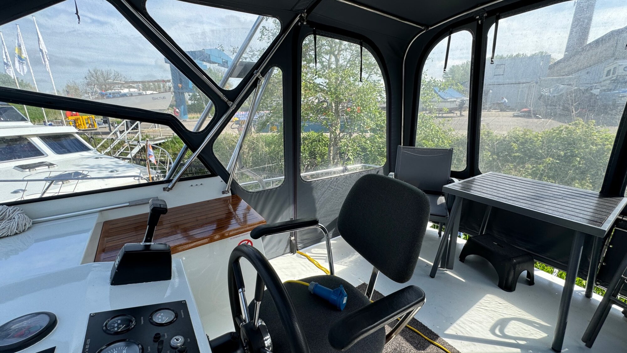 Motorboot Vri-Jon Contessa 37 AK Cabrio