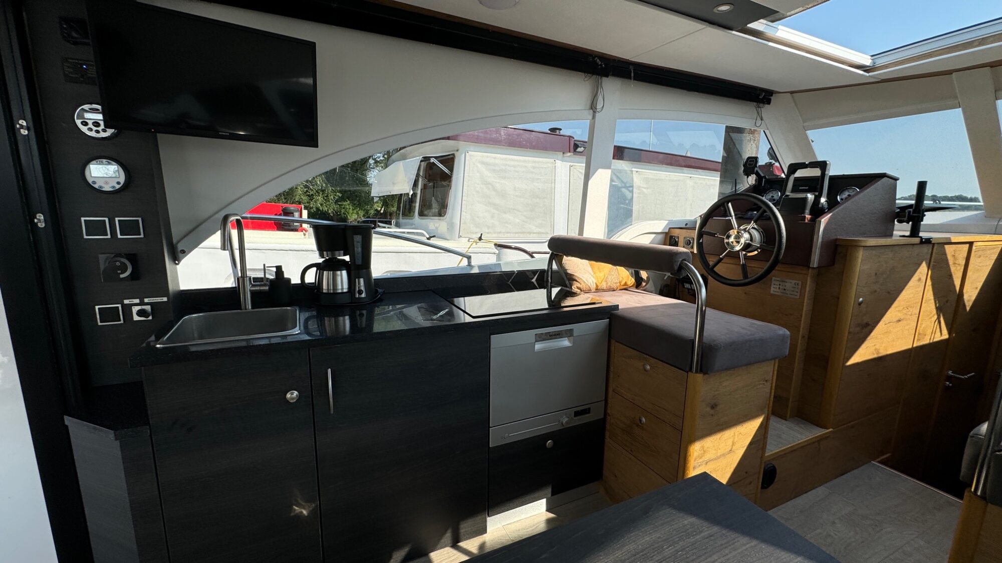 Motorboot Concordia 110 Sedan Paviljoen