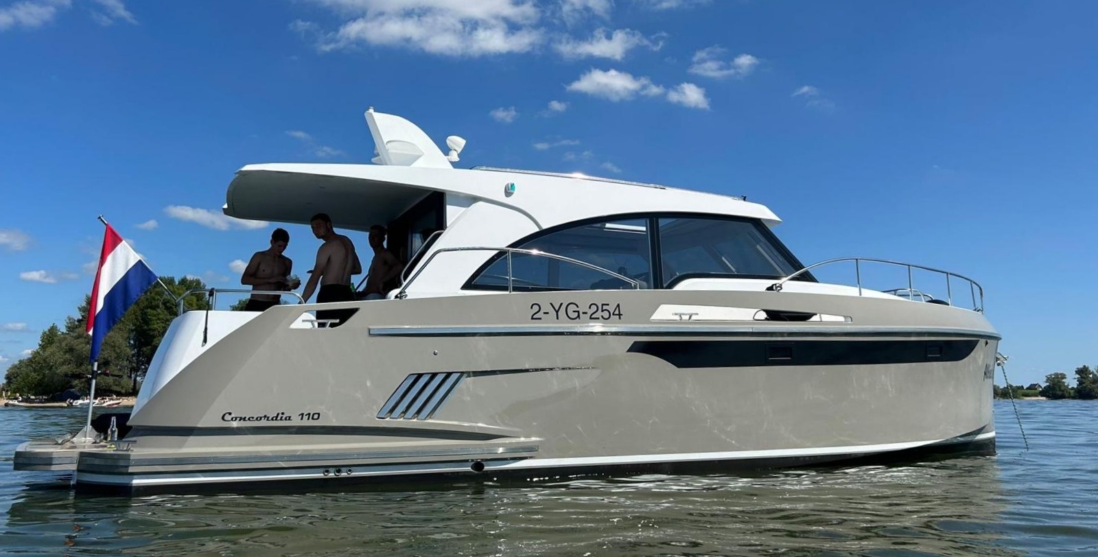 Motorboot Concordia 110 Sedan Paviljoen