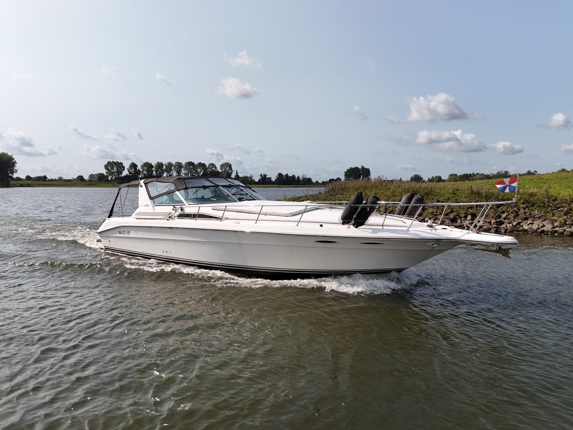 Motorboot Sea Ray 400 Express Cruiser