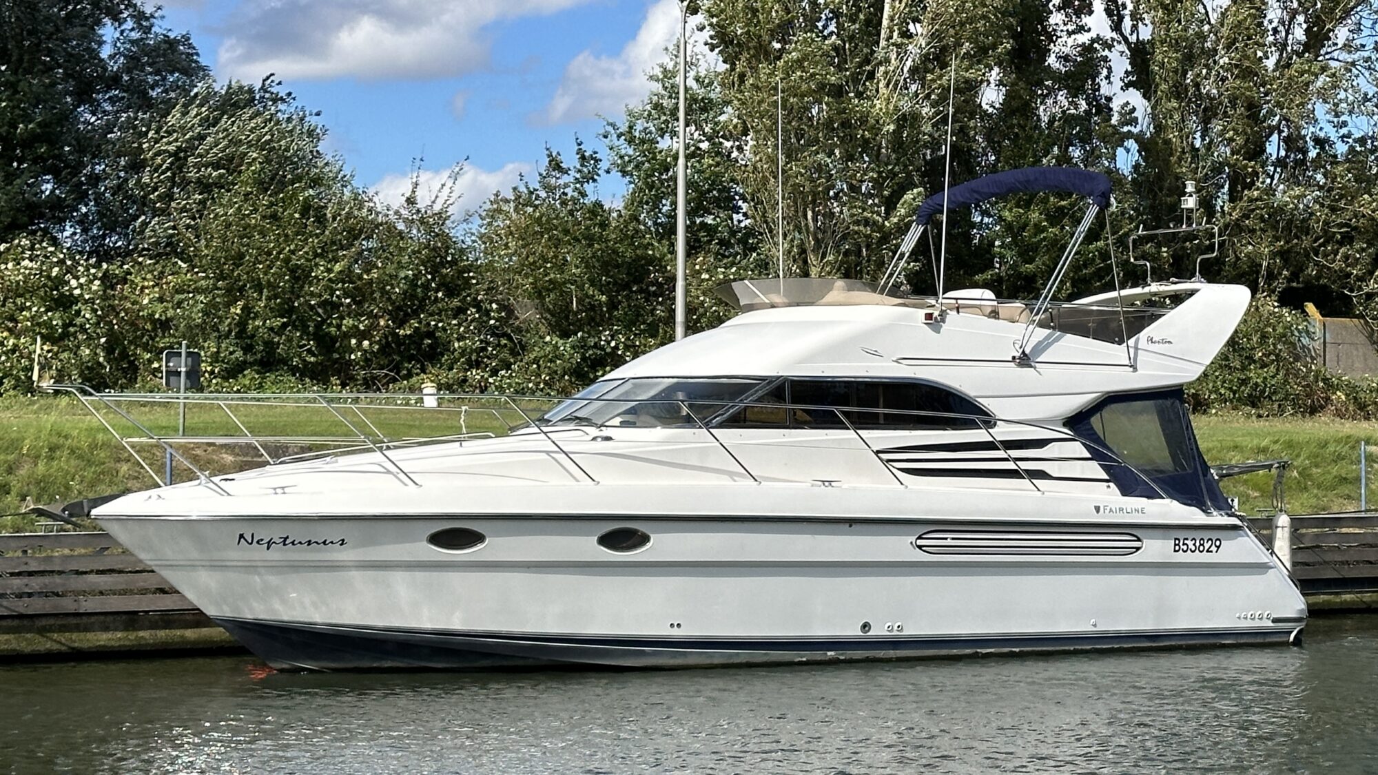 Motorboot Fairline Phantom 40 Flybridge