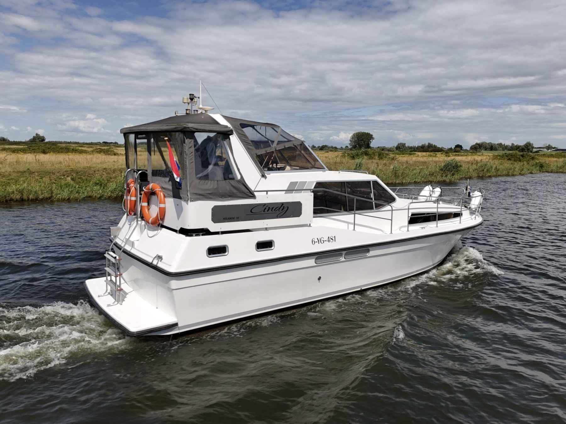 Motorboot Atlantic 37