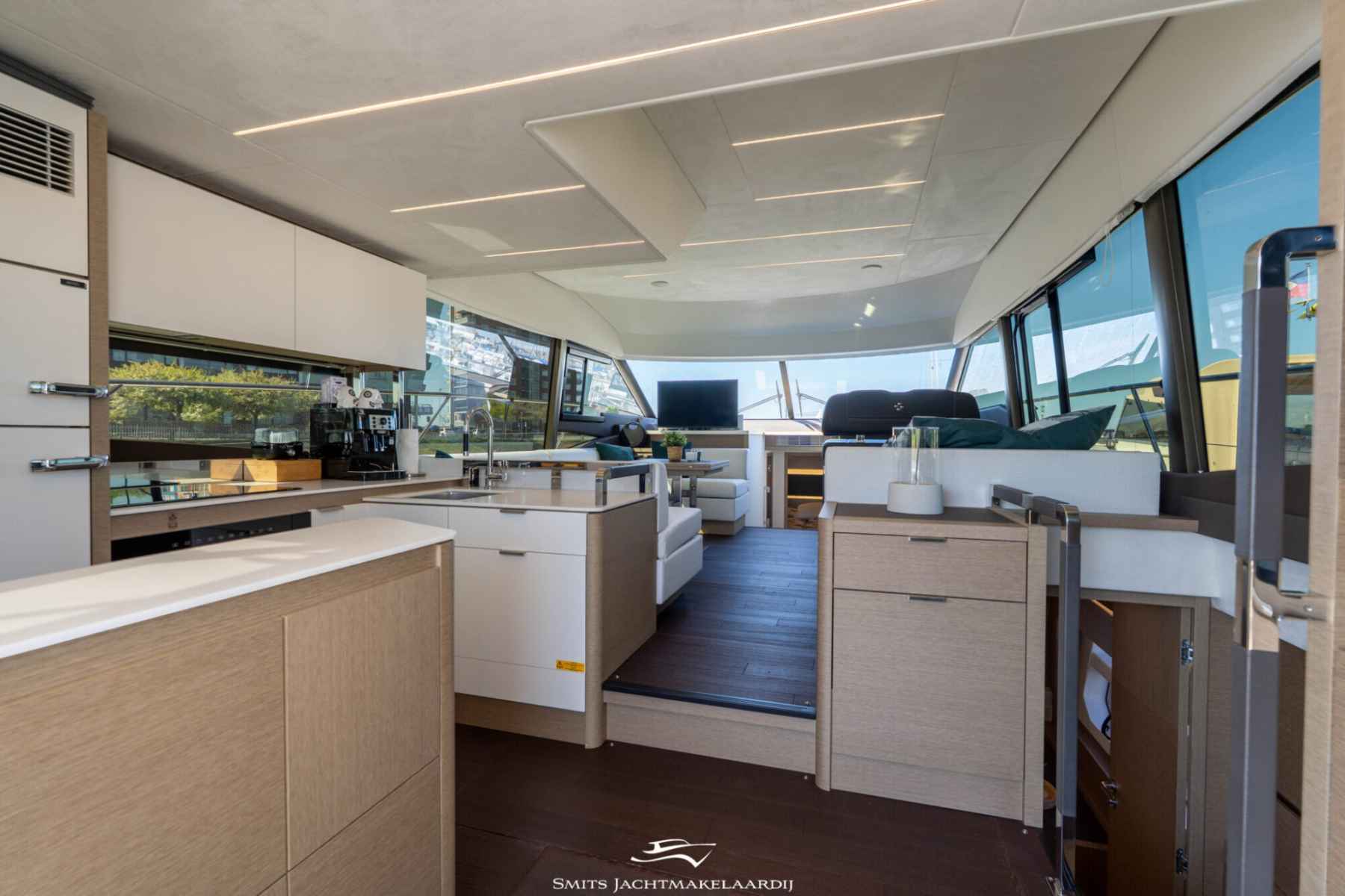Motorboot Prestige 590 Flybridge