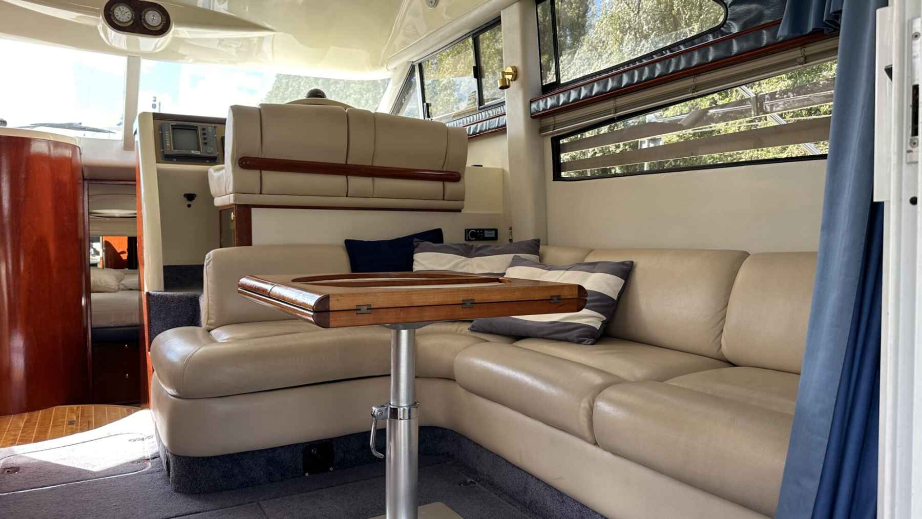 Motorboot Fairline Phantom 40 Flybridge