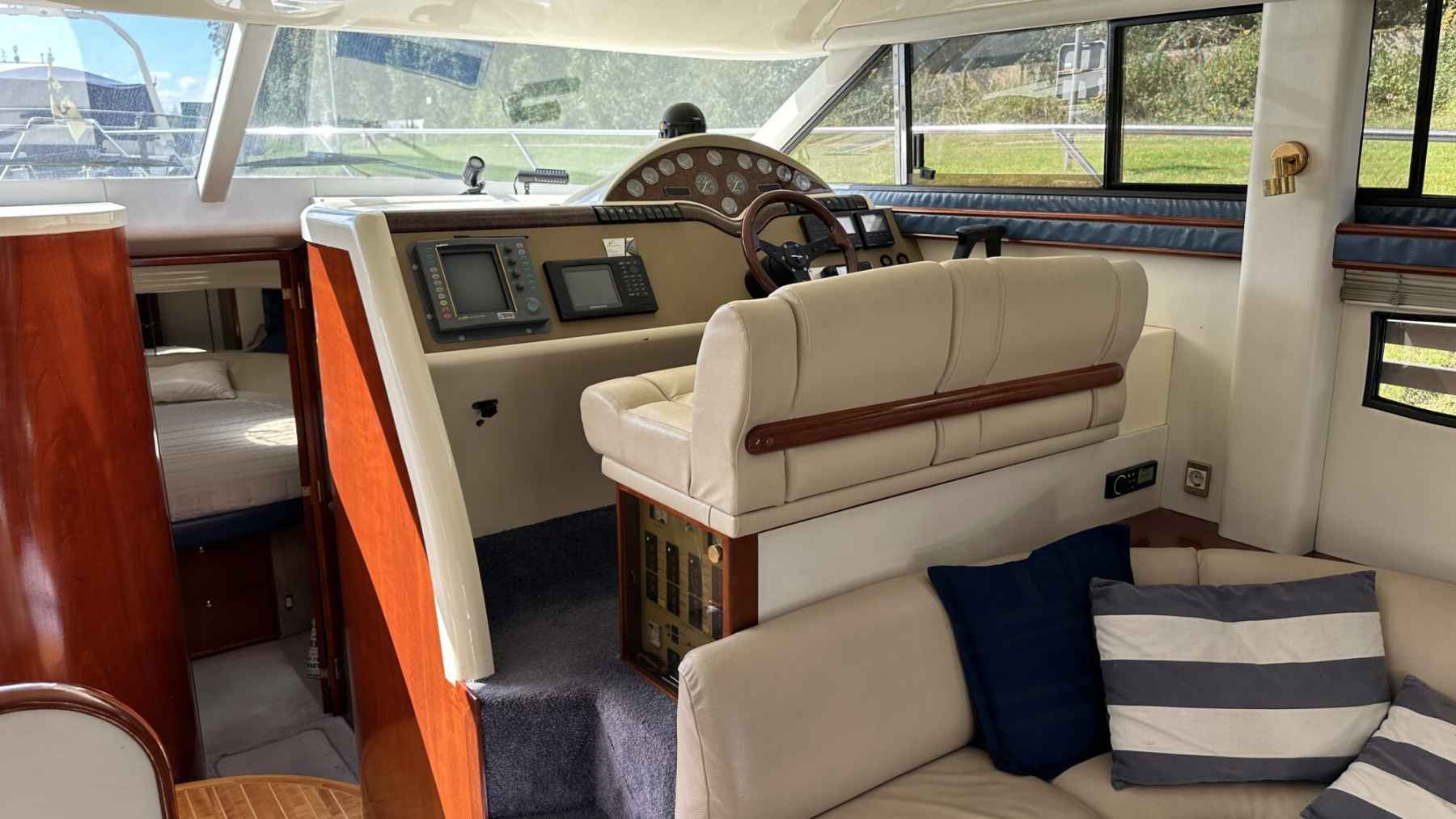 Motorboot Fairline Phantom 40 Flybridge