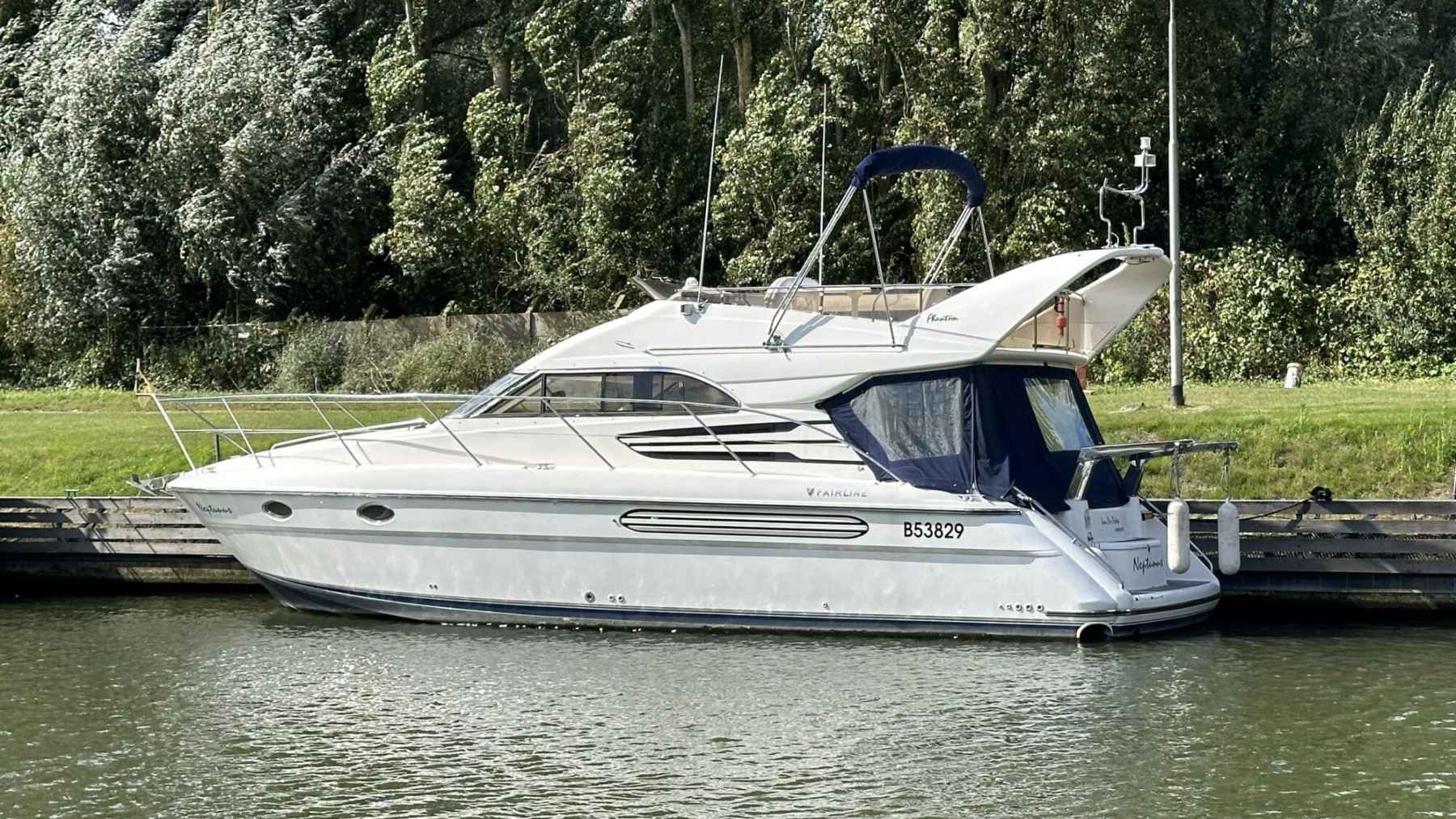 Motorboot Fairline Phantom 40 Flybridge