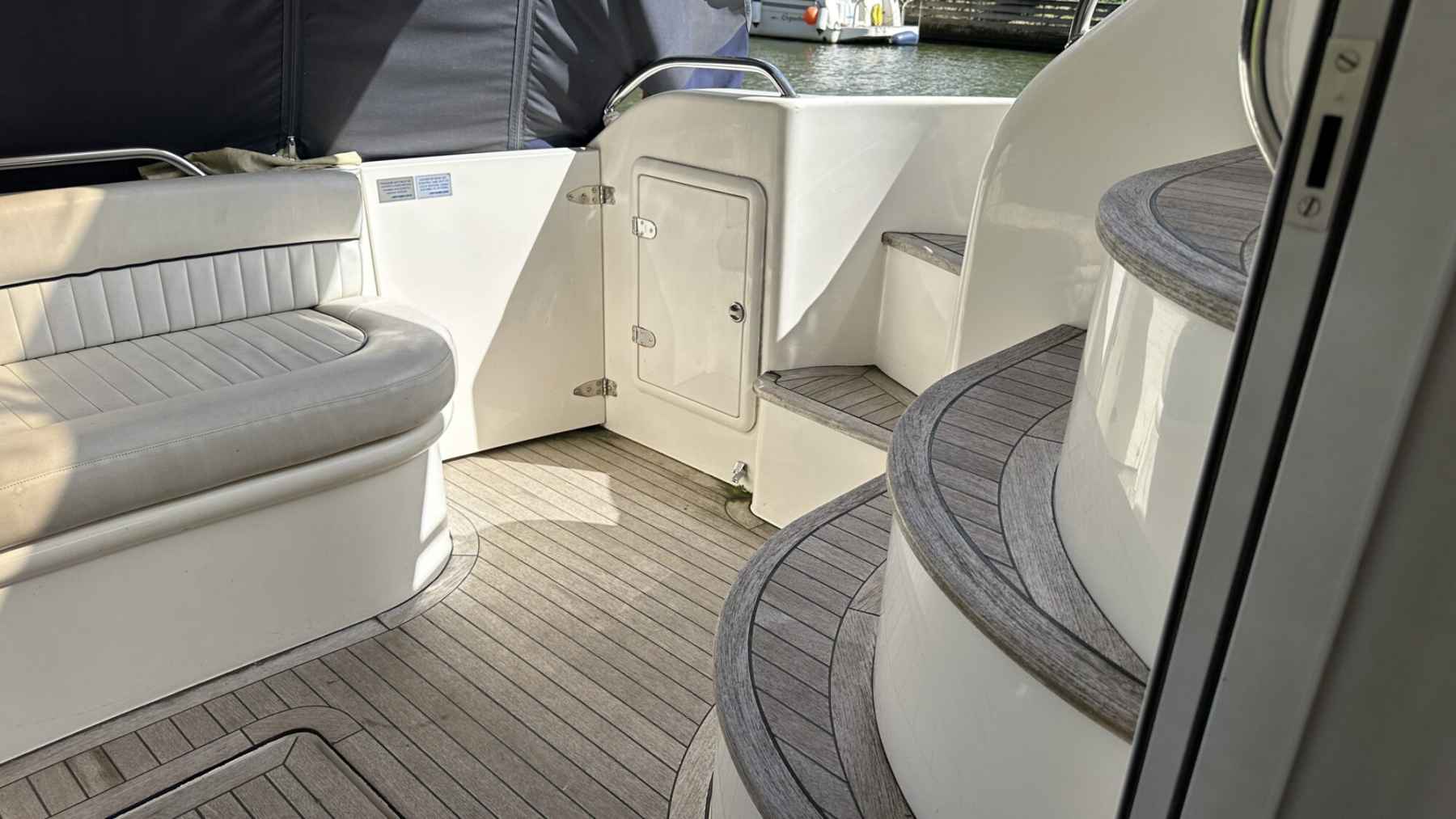 Motorboot Fairline Phantom 40 Flybridge