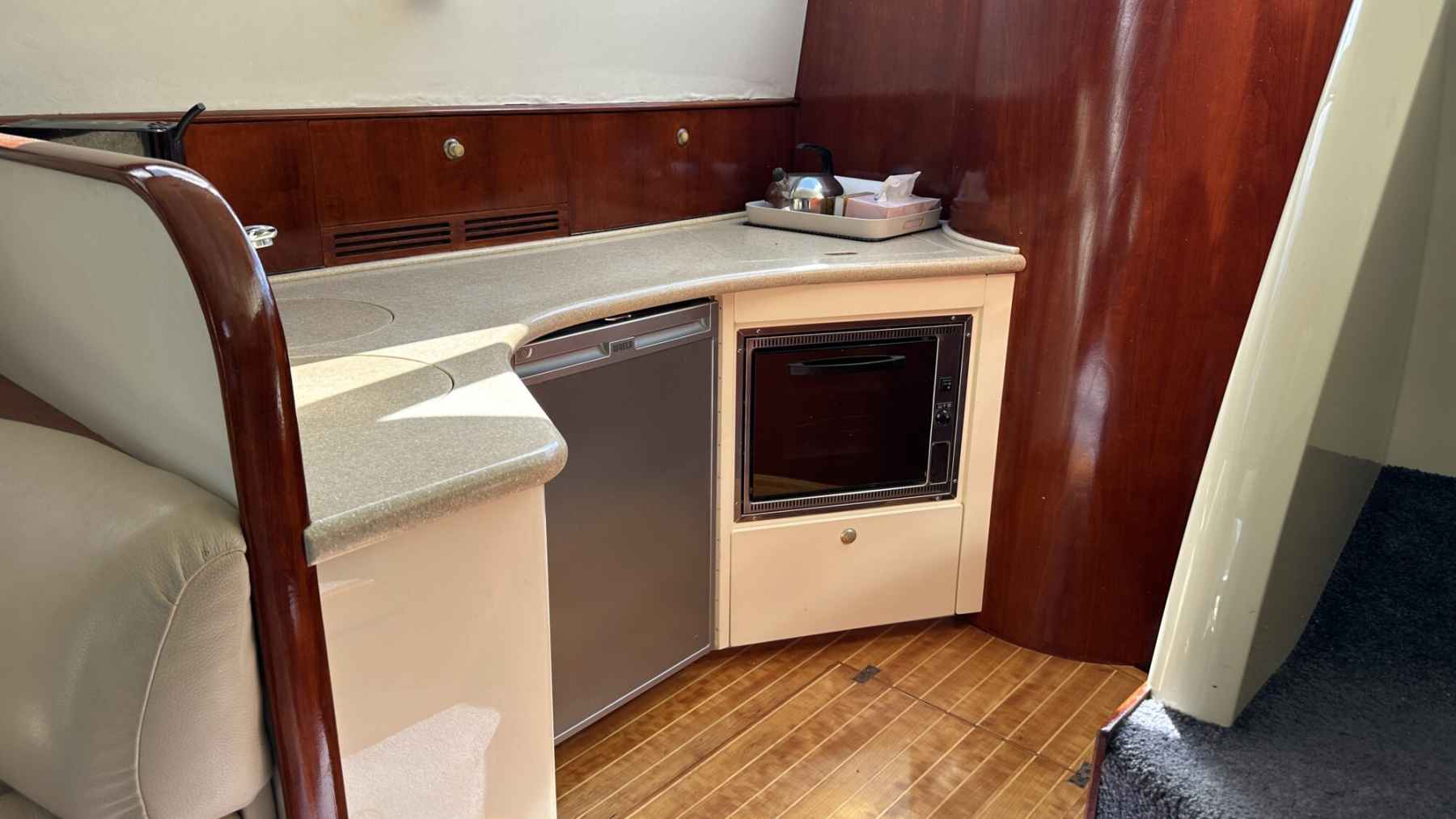 Motorboot Fairline Phantom 40 Flybridge