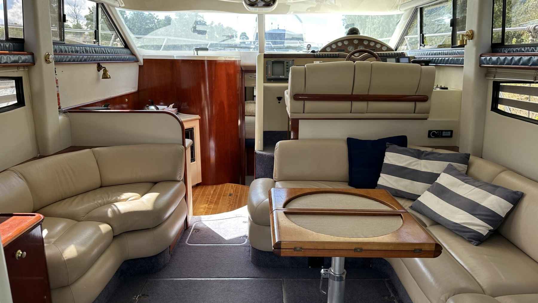 Motorboot Fairline Phantom 40 Flybridge