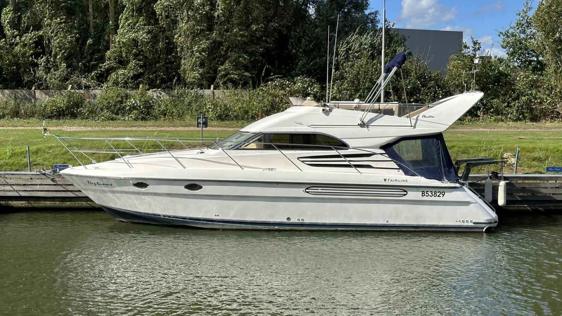 Motorboot Fairline Phantom 40 Flybridge