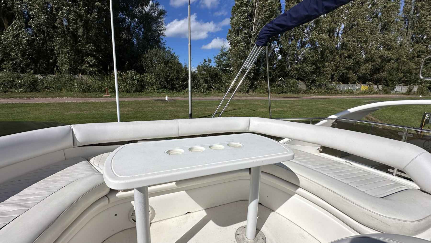 Motorboot Fairline Phantom 40 Flybridge