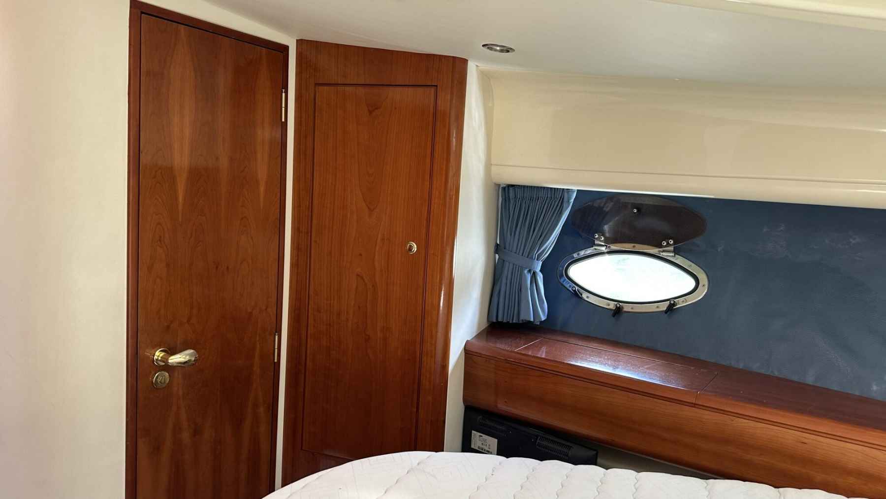 Motorboot Fairline Phantom 40 Flybridge