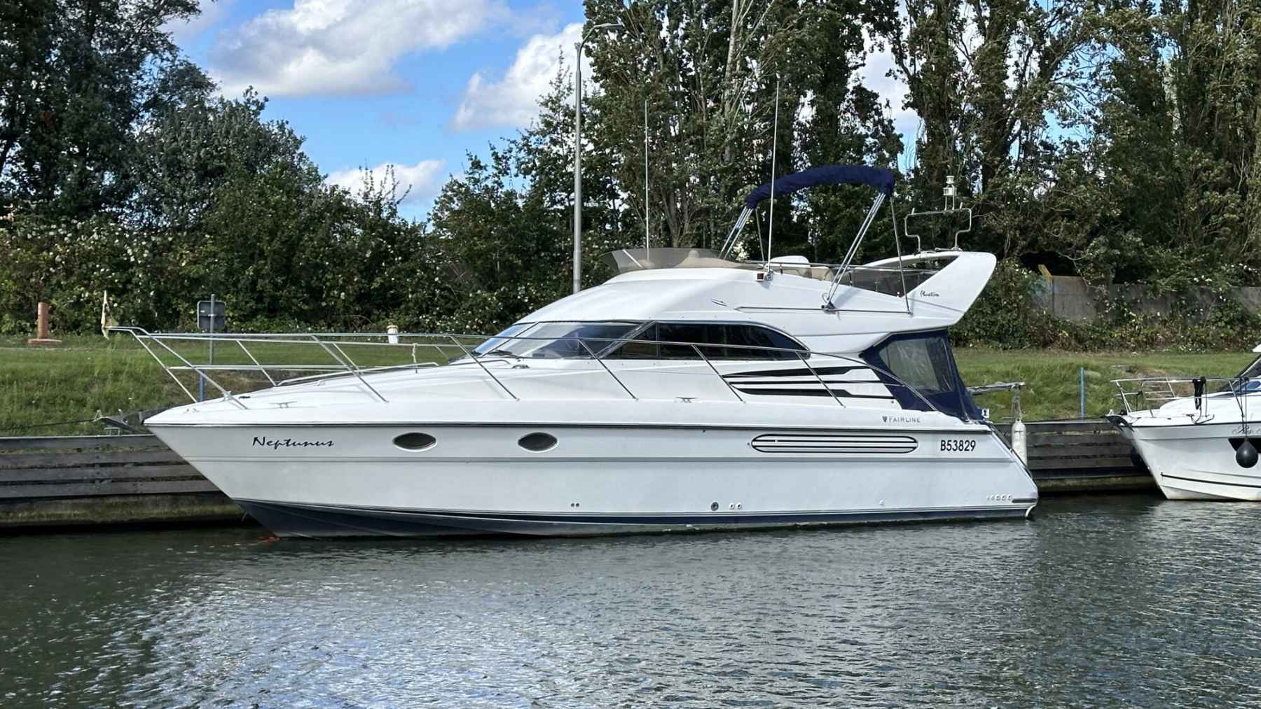 Motorboot Fairline Phantom 40 Flybridge