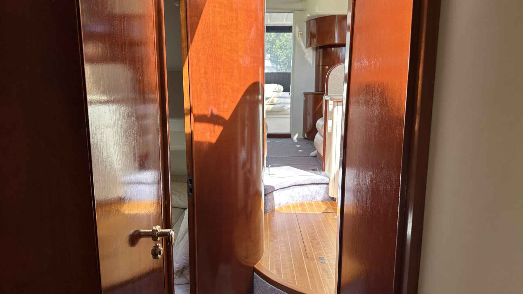 Motorboot Fairline Phantom 40 Flybridge