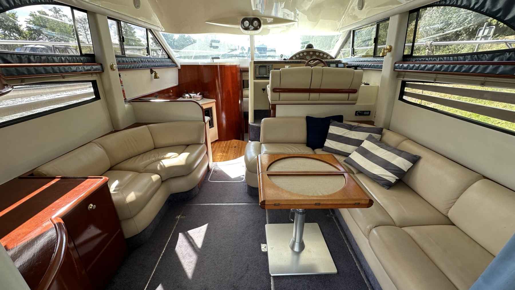 Motorboot Fairline Phantom 40 Flybridge
