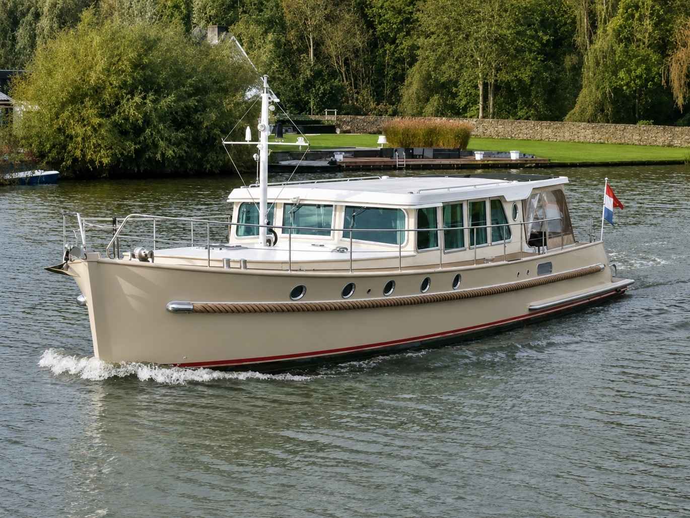 Motorboot Serious Yachts Gently Low Bridge 45 Sedan