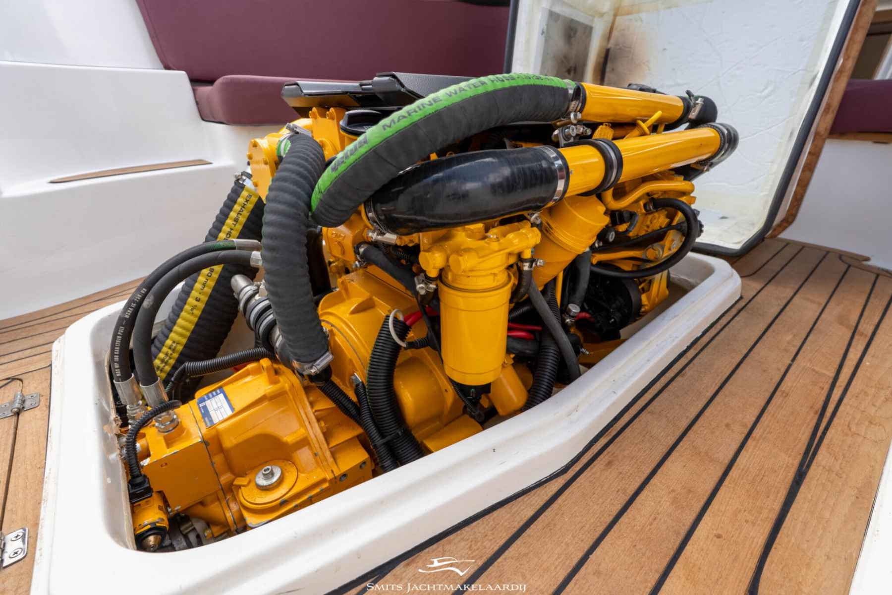 Motorboot Bola GS Tender 27 Semi Cabin