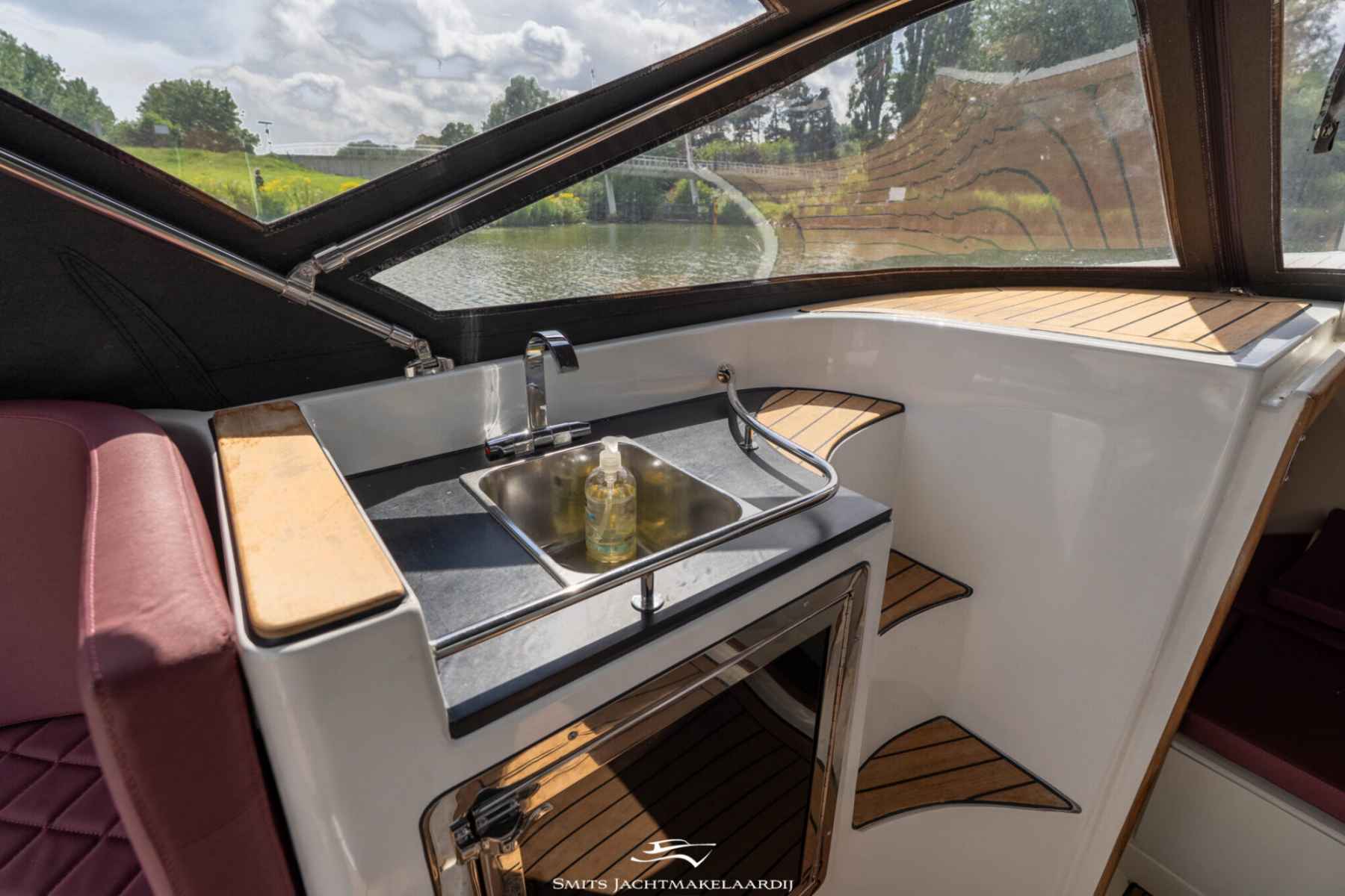 Motorboot Bola GS Tender 27 Semi Cabin