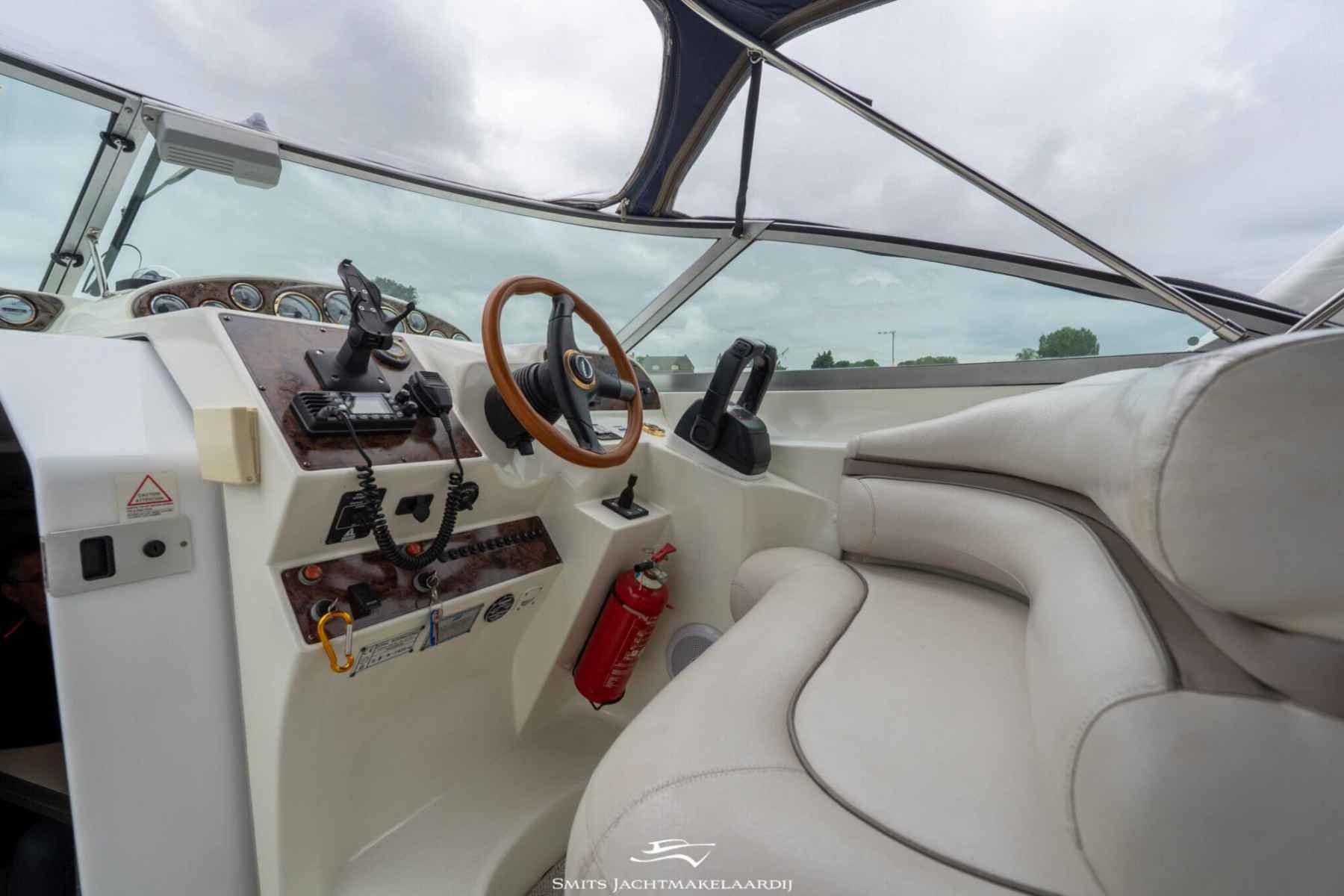 Motorboot Doral 300 SE