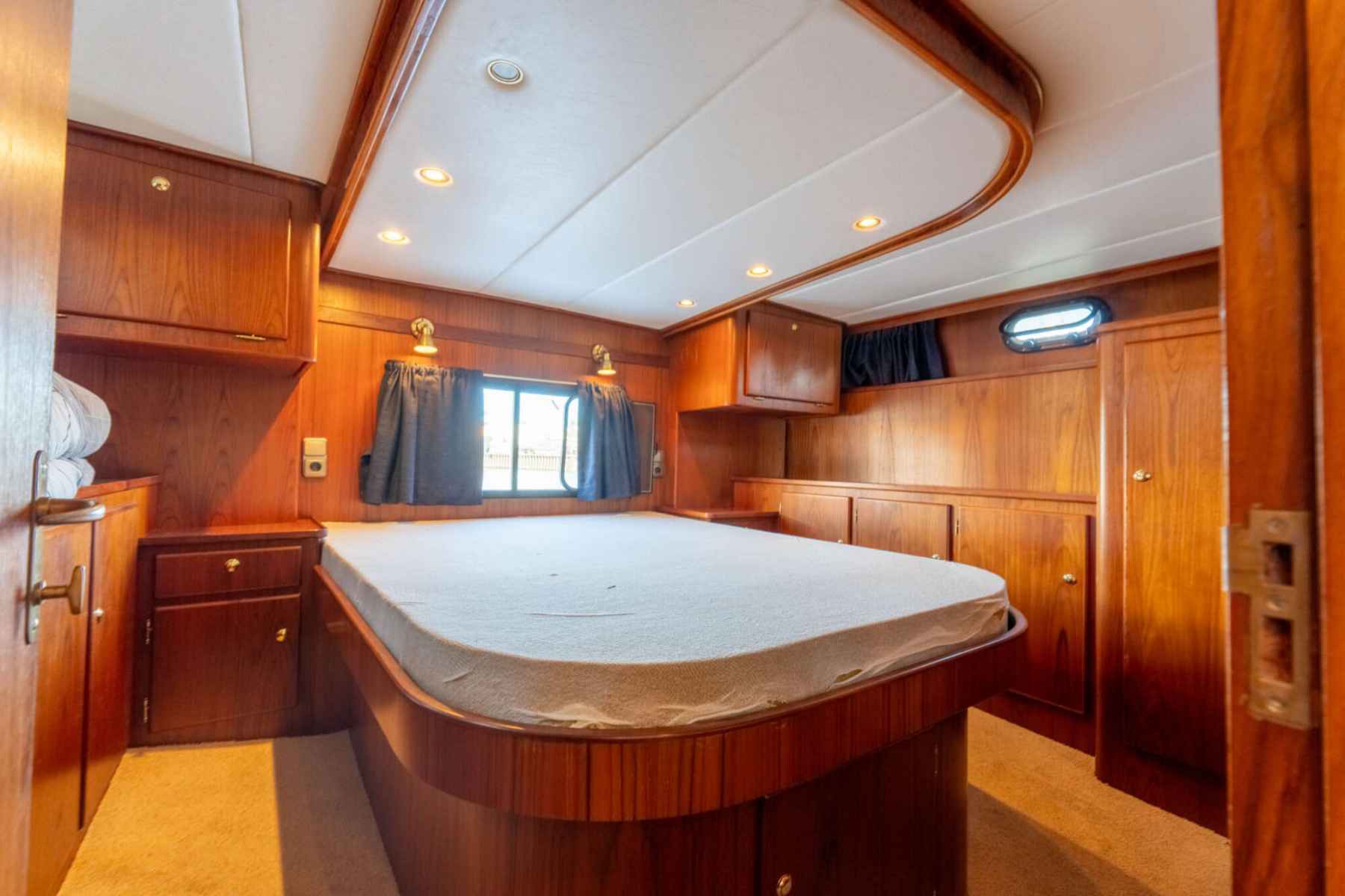 Motorboot Explorer Classic 14.00 AK Cabrio